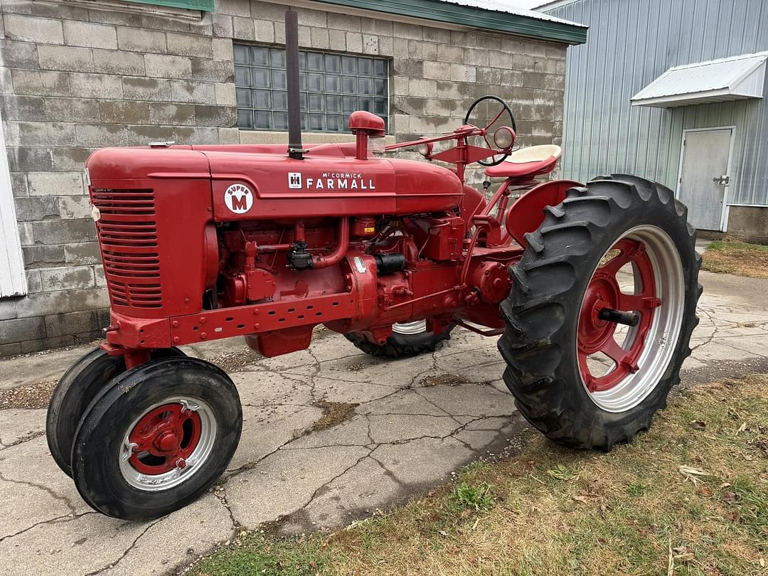 Image of Farmall Super M Primary image