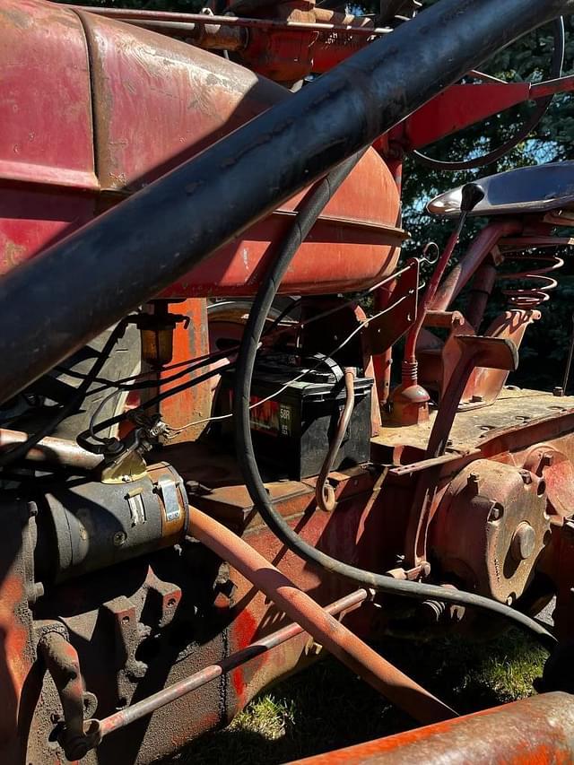 Image of Farmall Super M equipment image 2