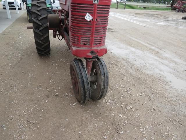 Image of Farmall Super M equipment image 1