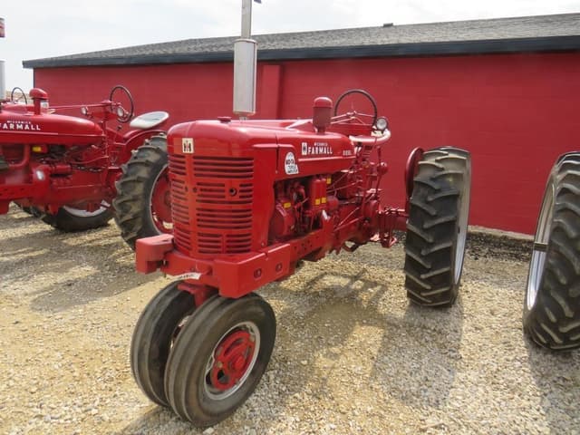 Image of Farmall Super MD-TA equipment image 1