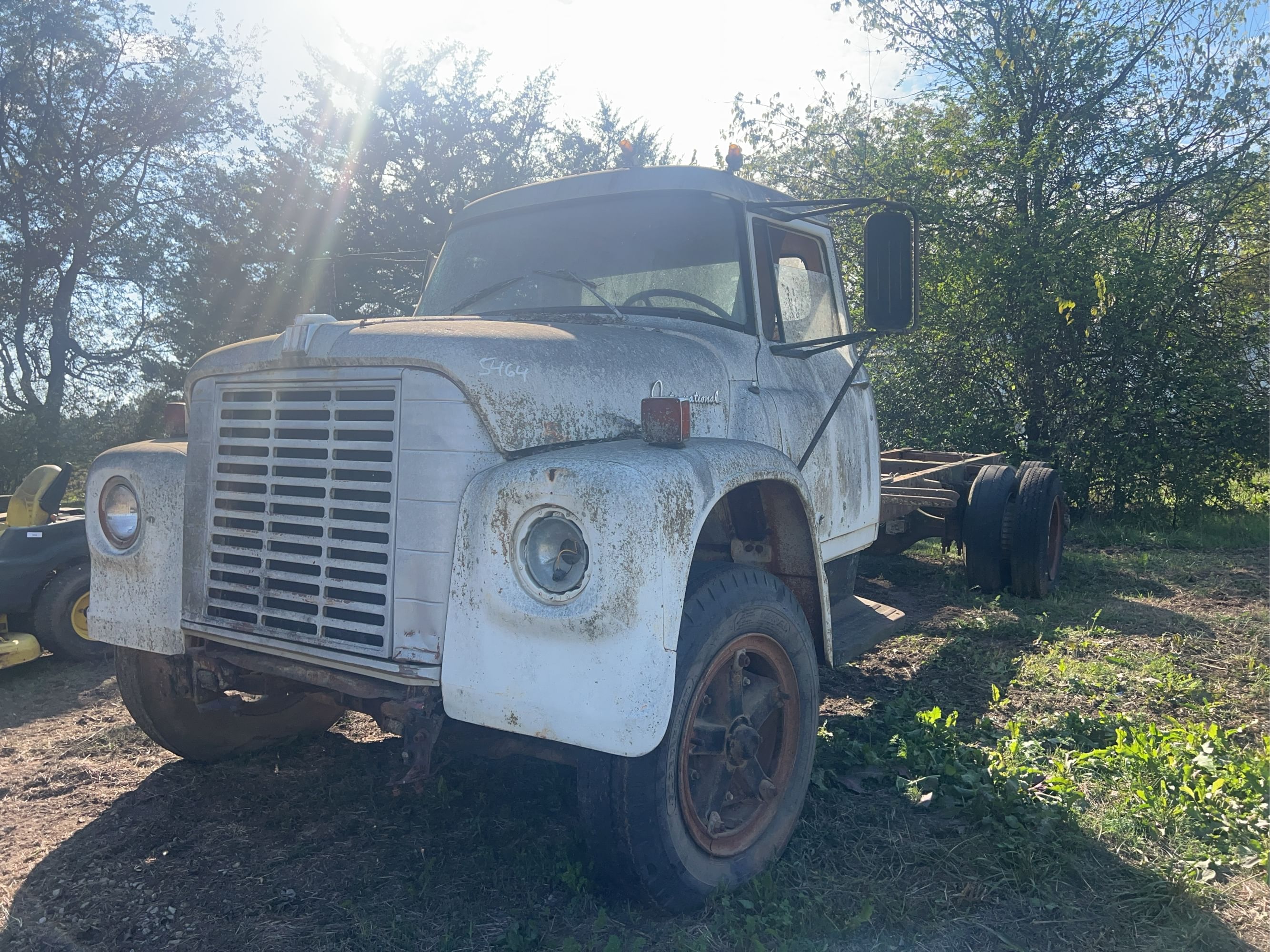 International Undetermined Equipment Image0