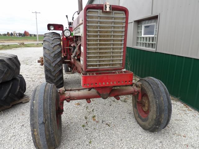 Image of International Harvester 856 equipment image 1