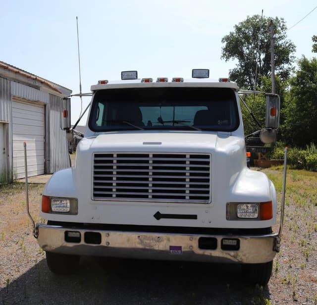 Image of International 4700 equipment image 1