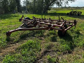 Main image International Harvester Vibra Shank