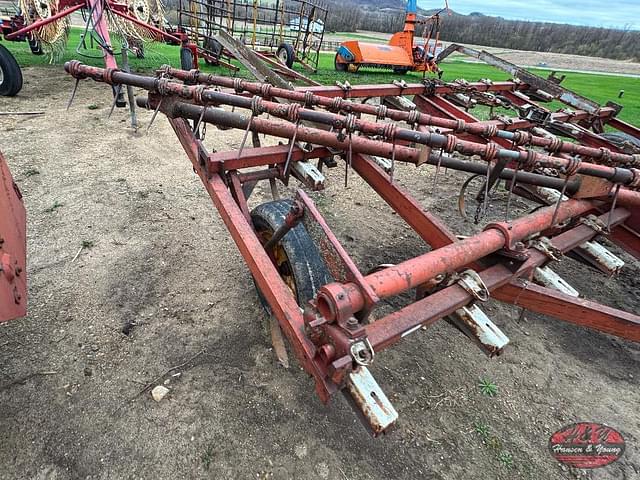 Image of International Harvester Vibra Shank Digger equipment image 1