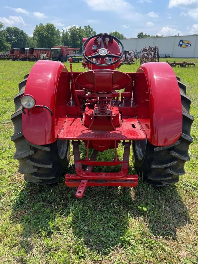 Image of International Harvester W-400 equipment image 3