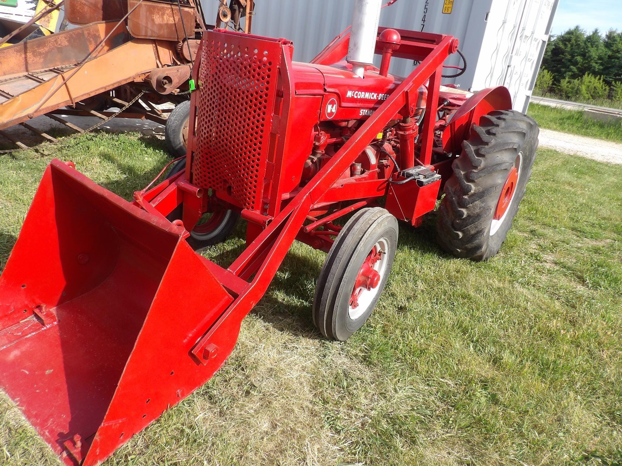 McCormick-Deering W-4 Equipment Image0
