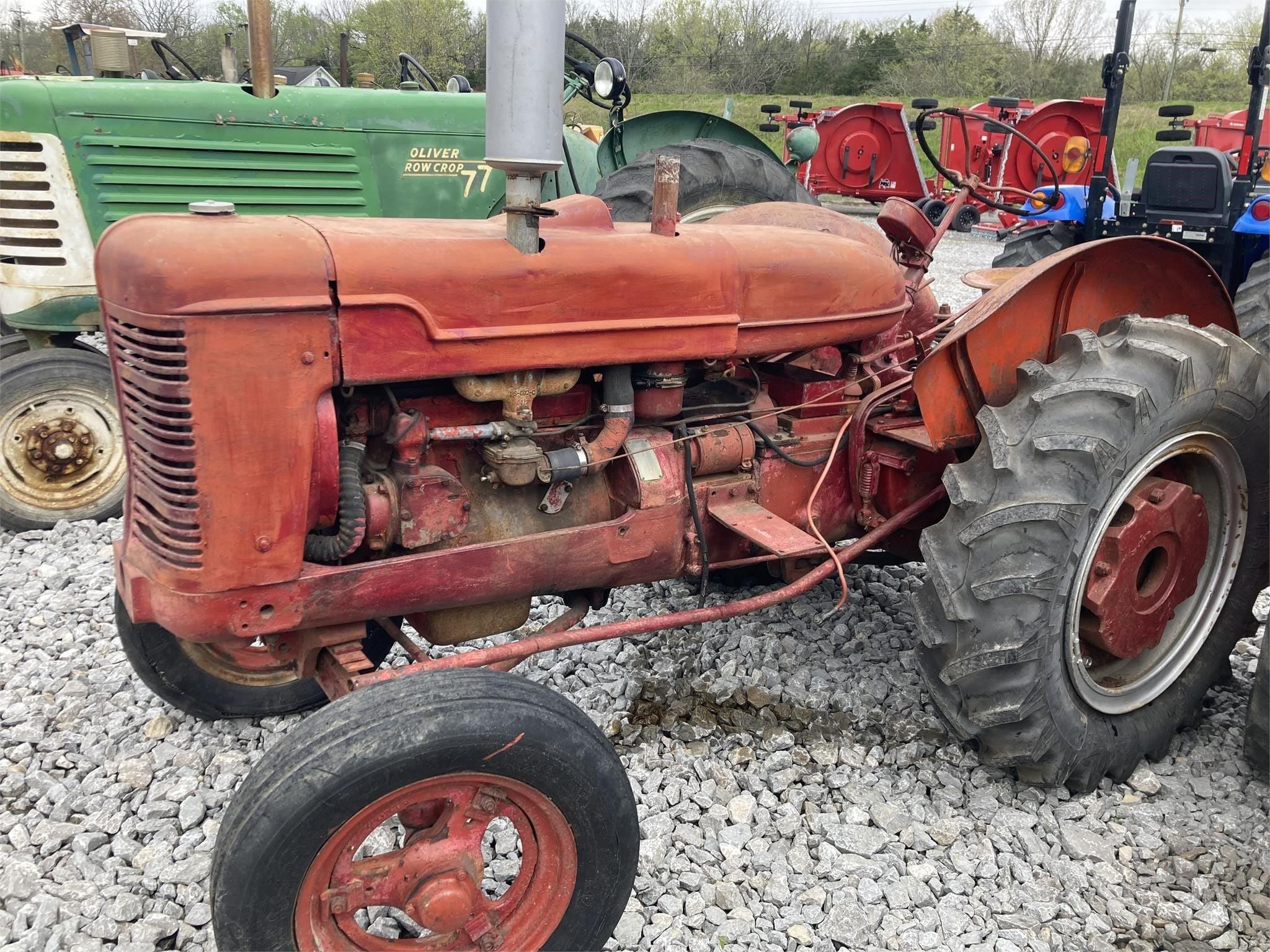 International Harvester Super W-4 Equipment Image0