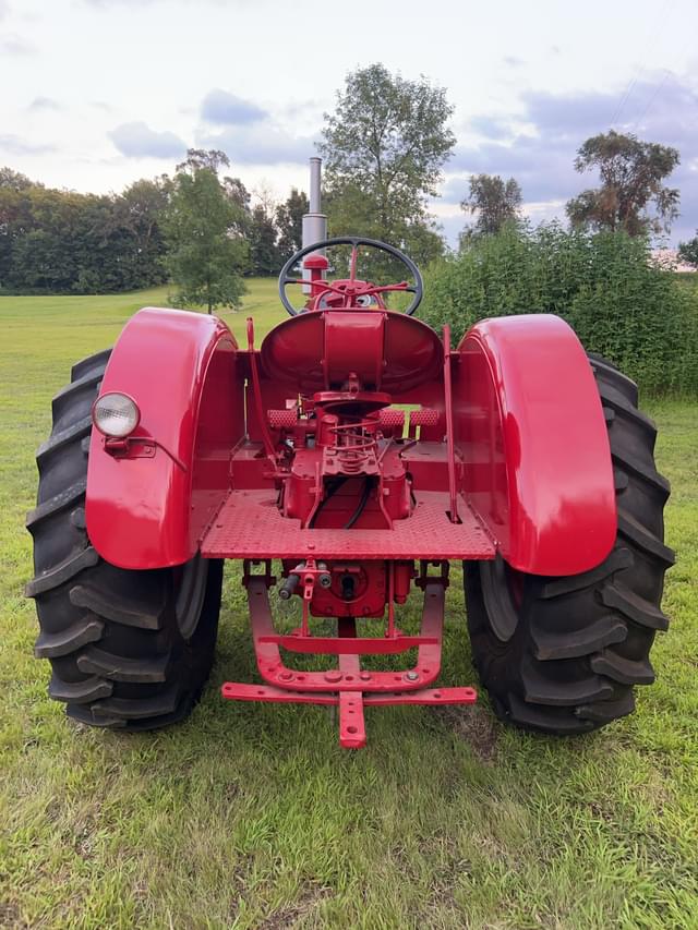 Image of International Harvester W-400 equipment image 3