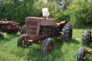 Main image International Harvester W-400