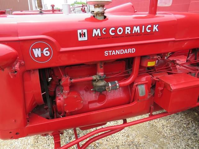 Image of International Harvester Super W6 equipment image 3