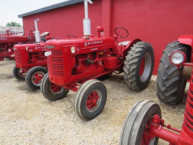 Image of International Harvester Super W6 equipment image 2