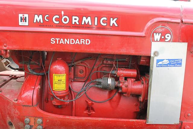 Image of McCormick-Deering W-9 equipment image 1