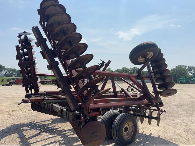 Image of International Harvester 490 equipment image 3