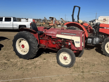 Main image International Harvester 424
