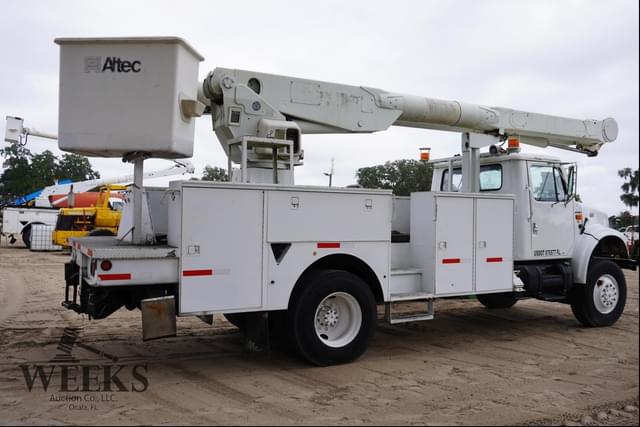 Image of International 4700 equipment image 2