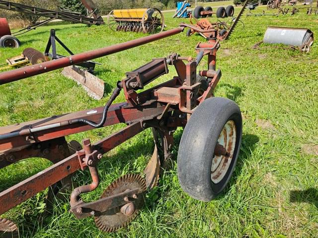 Image of International Harvester 540 equipment image 1
