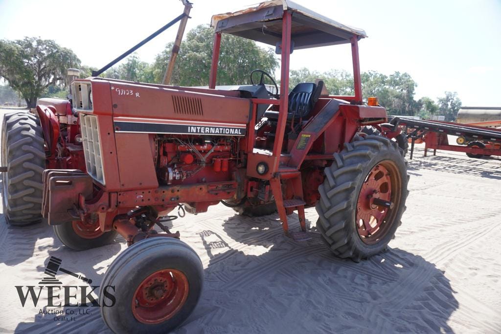 Main image International Harvester 786