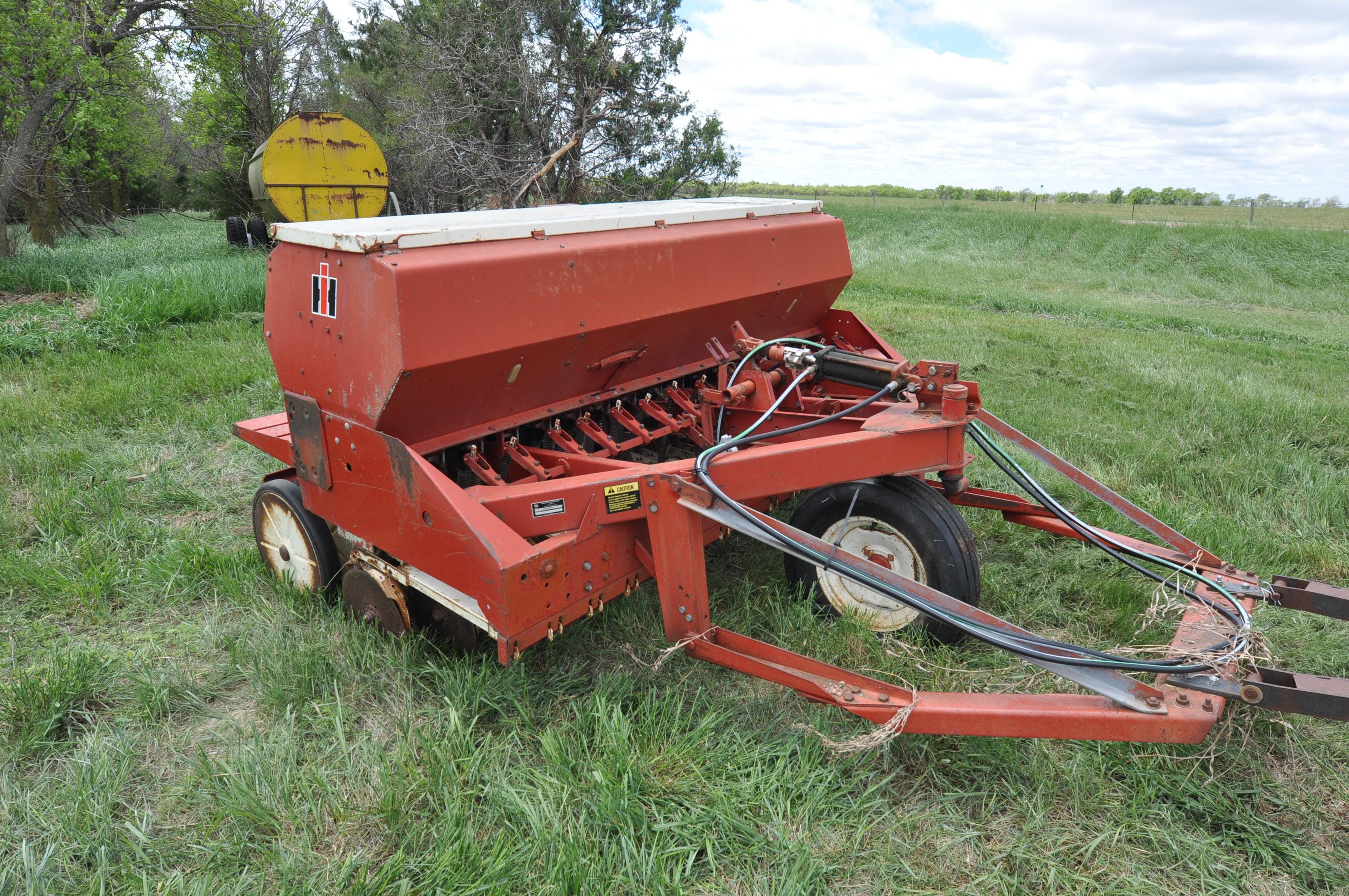 Main image International Harvester 620