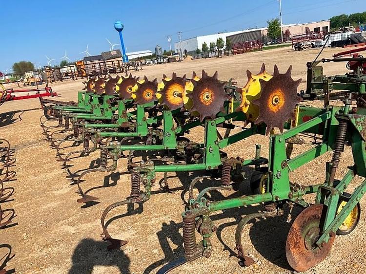 John Deere RM Equipment Image0