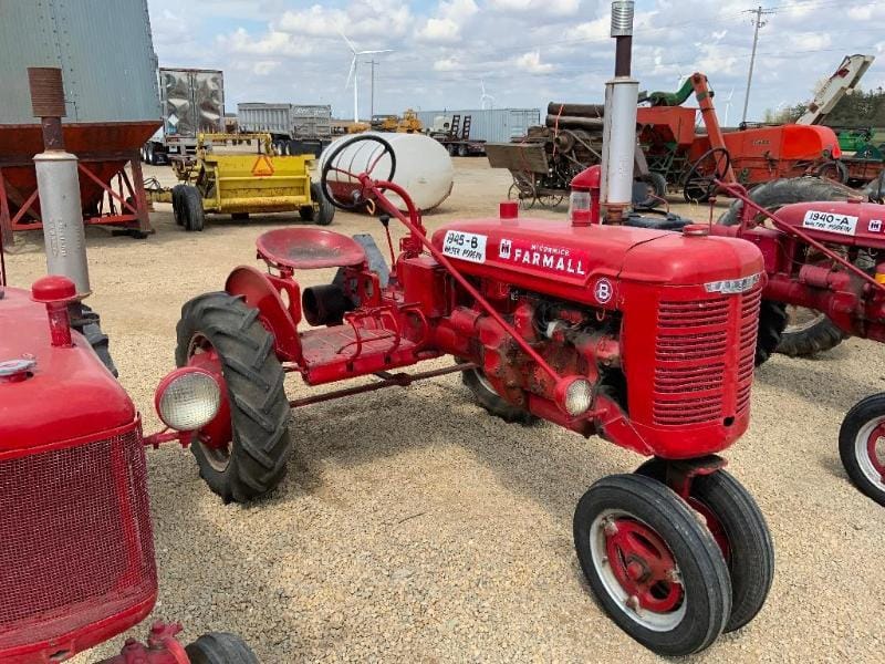 Main image Farmall B