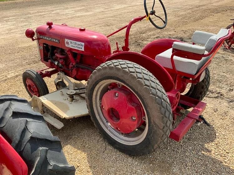 Main image International Harvester Cub Lo-Boy 4