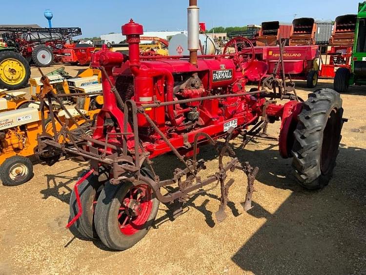 Main image Farmall F-20 0