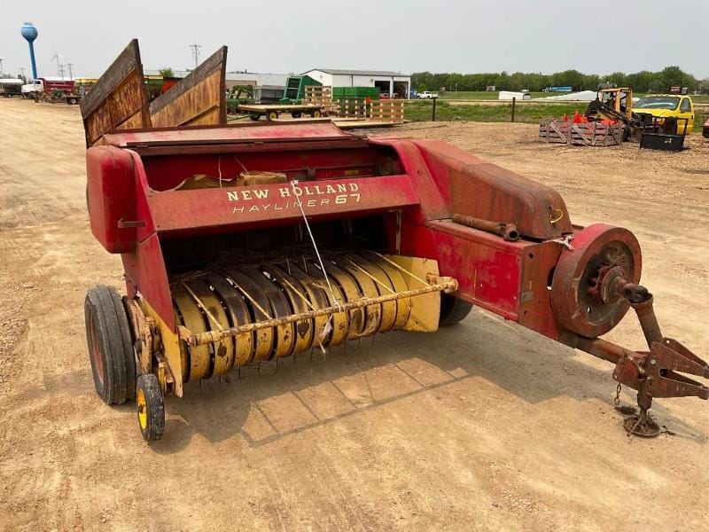 Main image New Holland 67