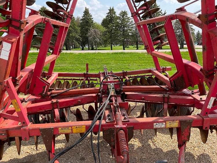 Main image Massey Ferguson 820 1