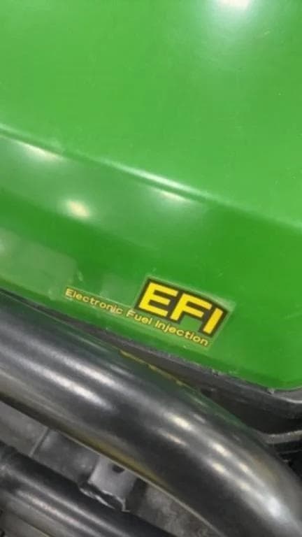 Image of John Deere Gator XUV 825i equipment image 2