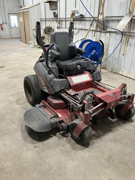 2020 Ferris ISX2200 Equipment Image0