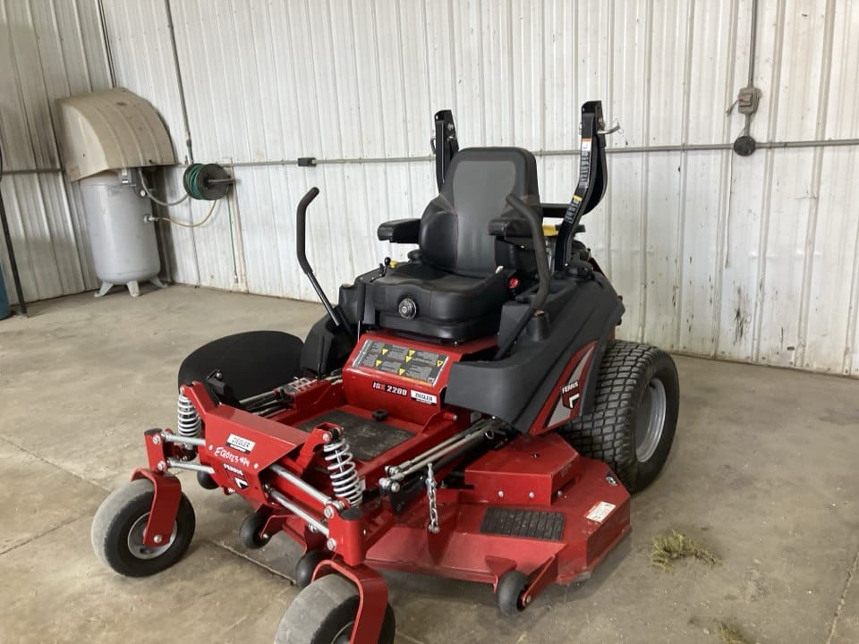 2021 Ferris ISX2200 Equipment Image0