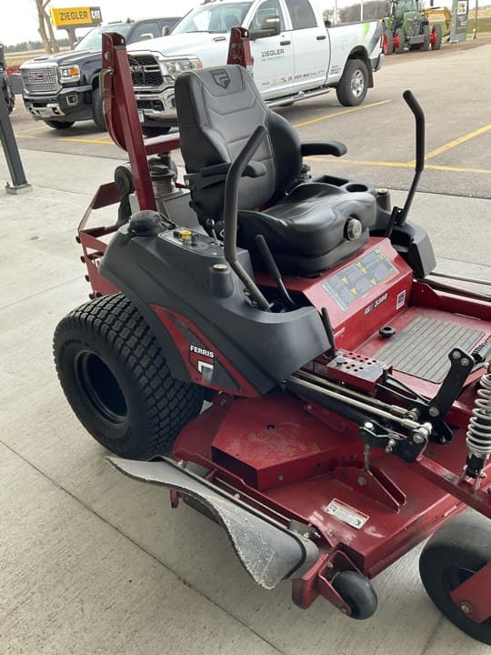 Image of Ferris ISX3300 equipment image 1