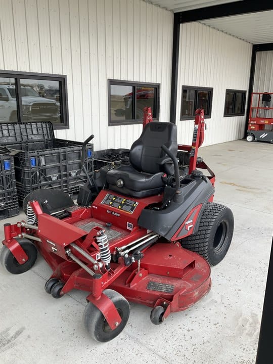 2024 Ferris ISX3300 Equipment Image0