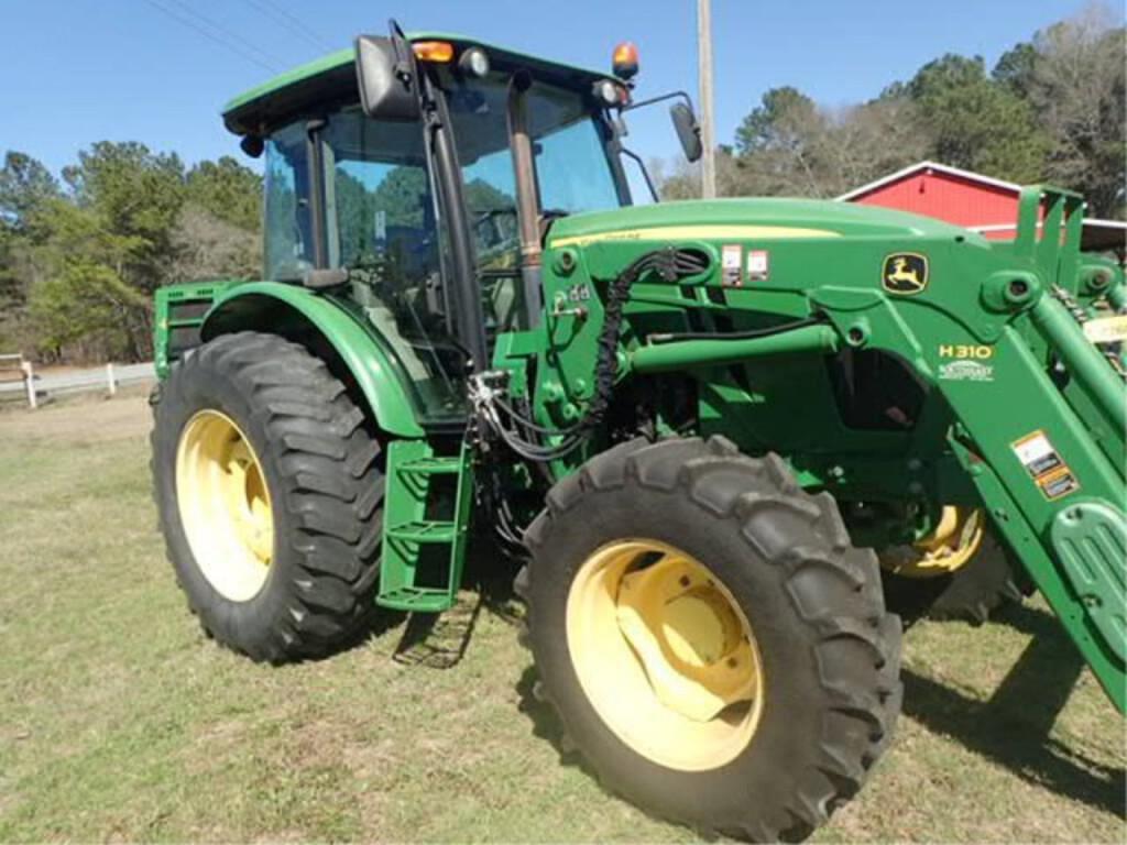 Tractor Zoom - John Deere 6130D