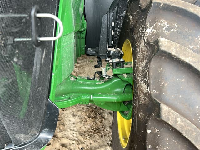 Image of John Deere 7R 210 equipment image 3