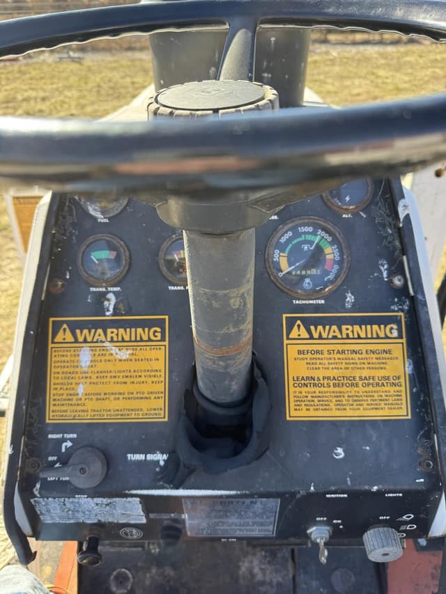 Image of J.I. Case 1175 equipment image 4