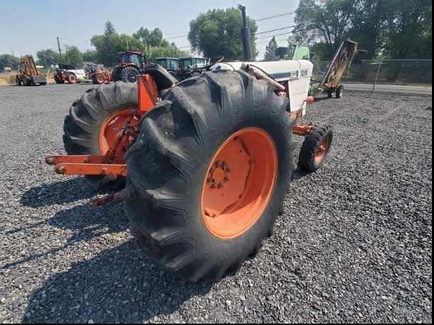 Image of J.I. Case 1210 equipment image 2