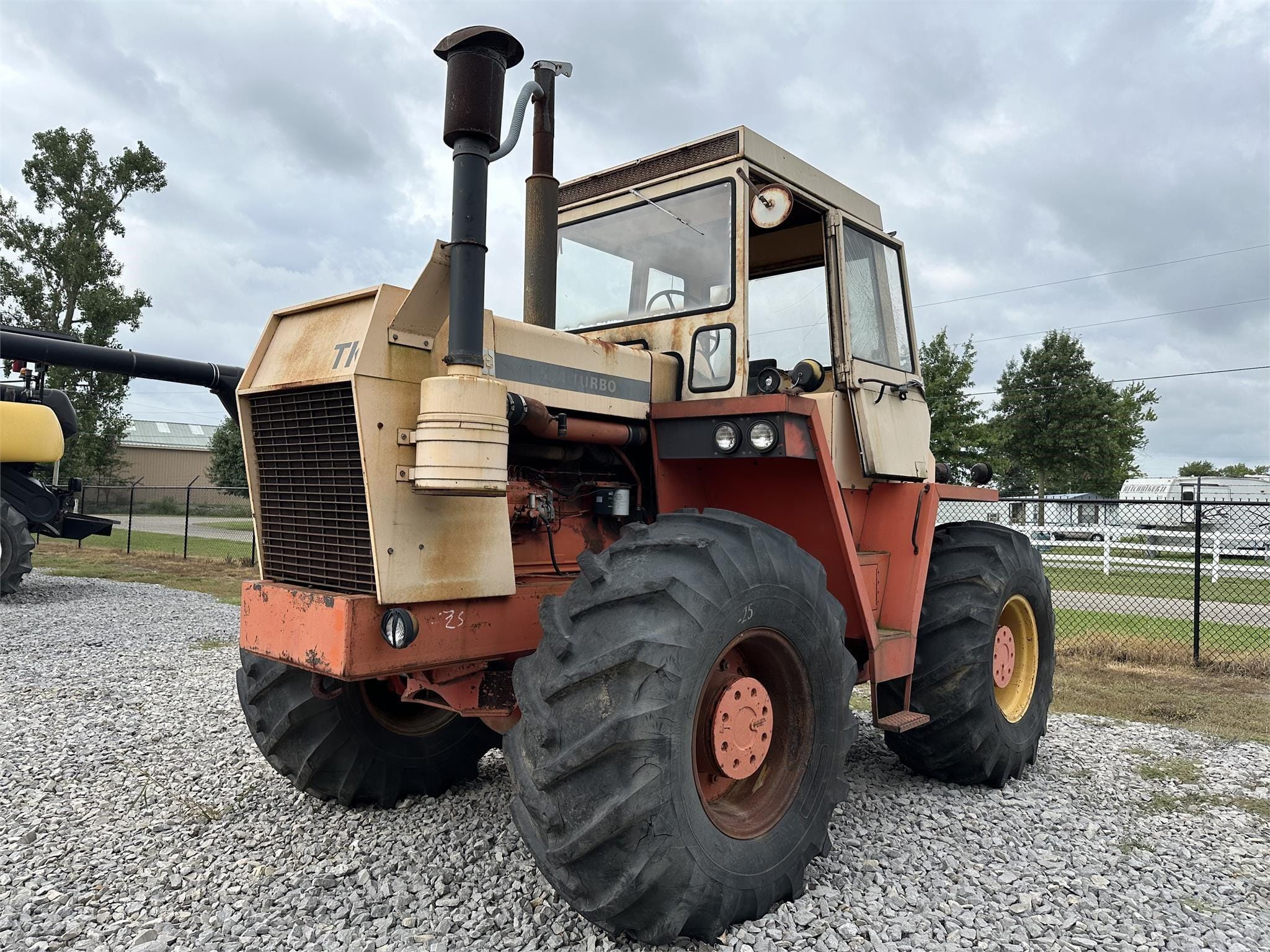 J.I. Case 1470 Equipment Image0
