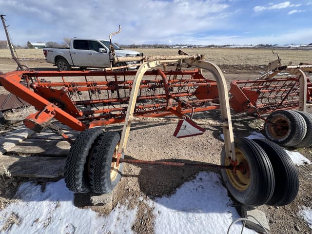 Image of J.I. Case 281 equipment image 4