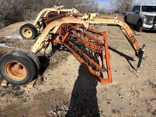 Image of J.I. Case 281 equipment image 3