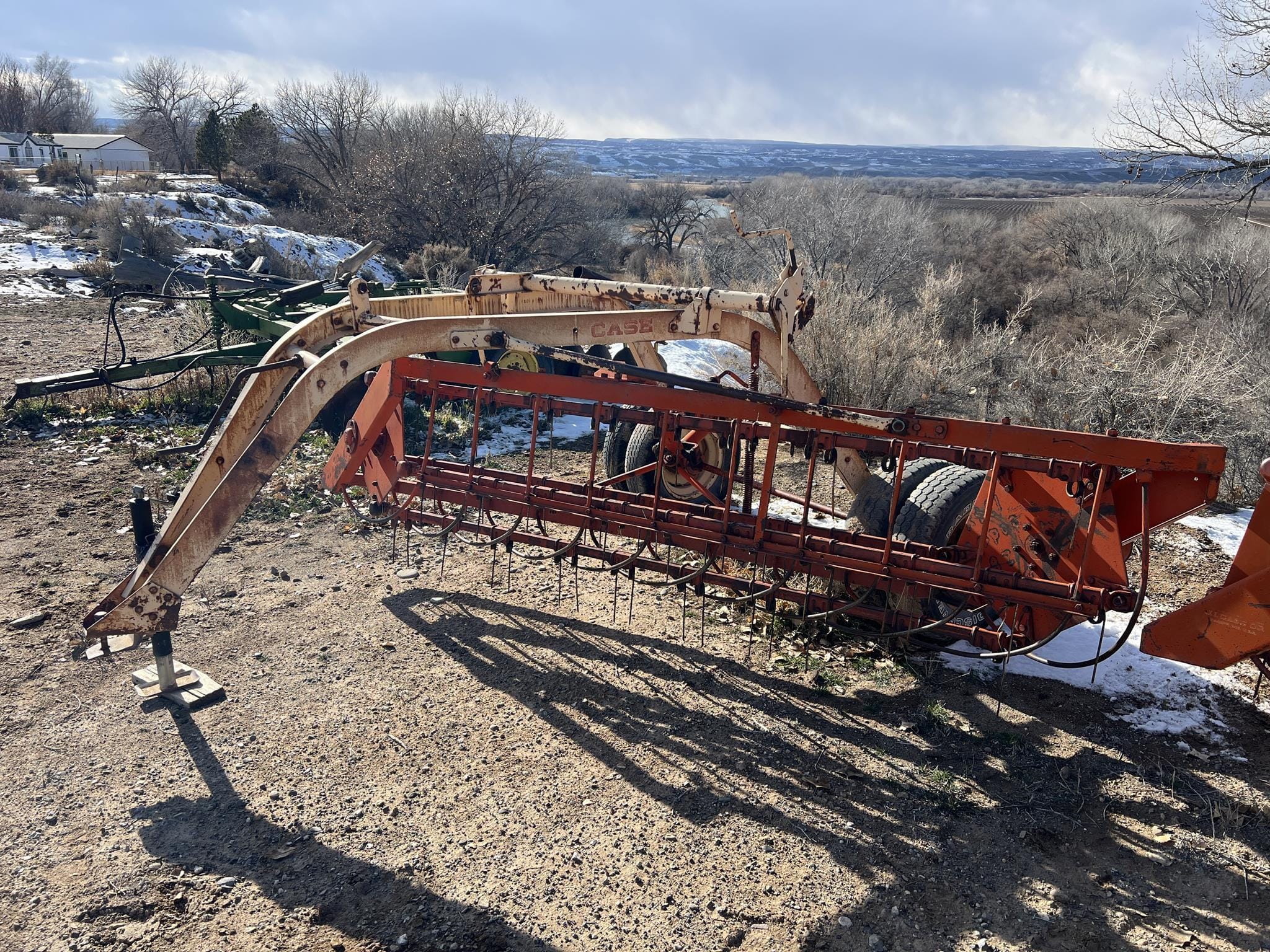 J.I. Case 281 Equipment Image0