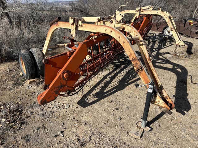 Image of J.I. Case 281 equipment image 2
