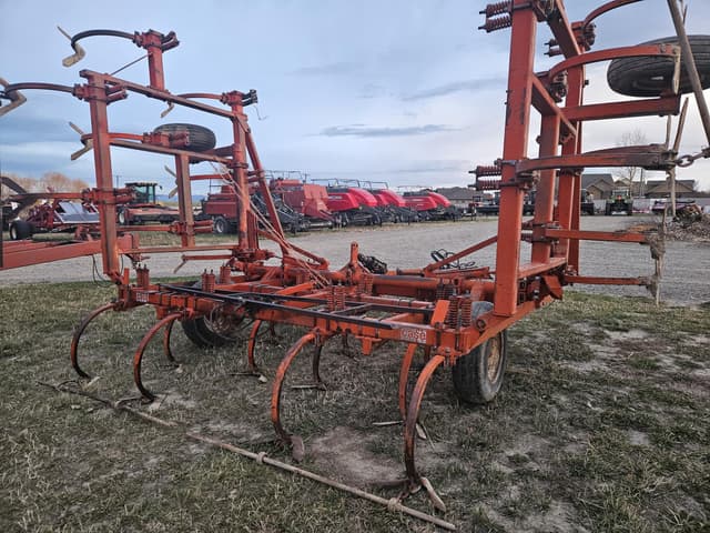 Image of J.I. Case 324 equipment image 3