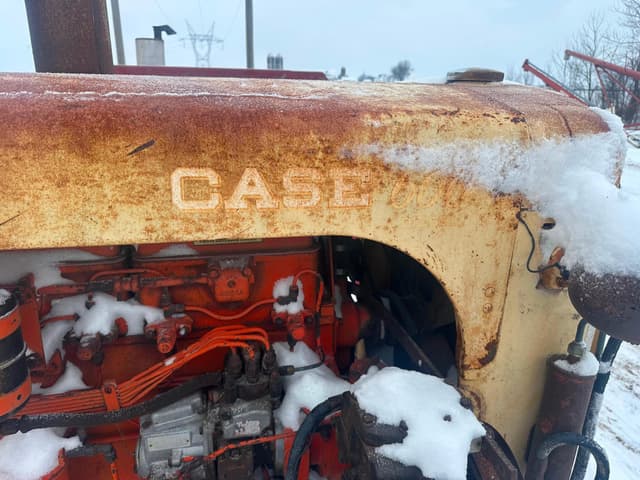 Image of J.I. Case 600 equipment image 4
