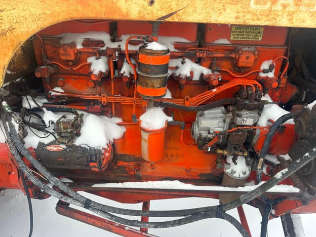 Image of J.I. Case 600 equipment image 3