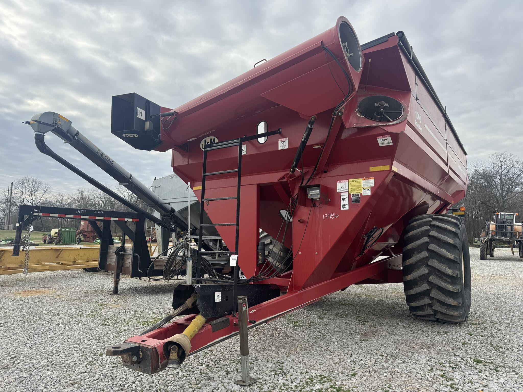 J&M 1000 Equipment Image0