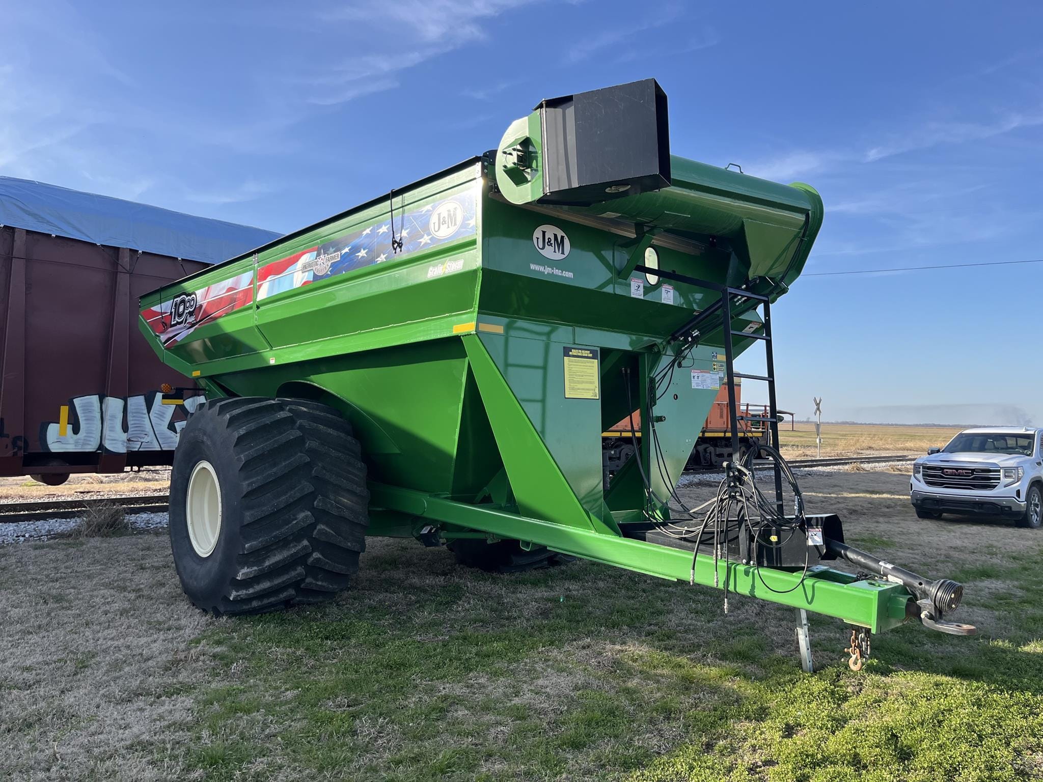 J&M 1000 Equipment Image0