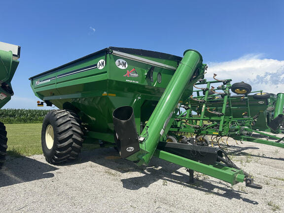 J&M 1010 Equipment Image0