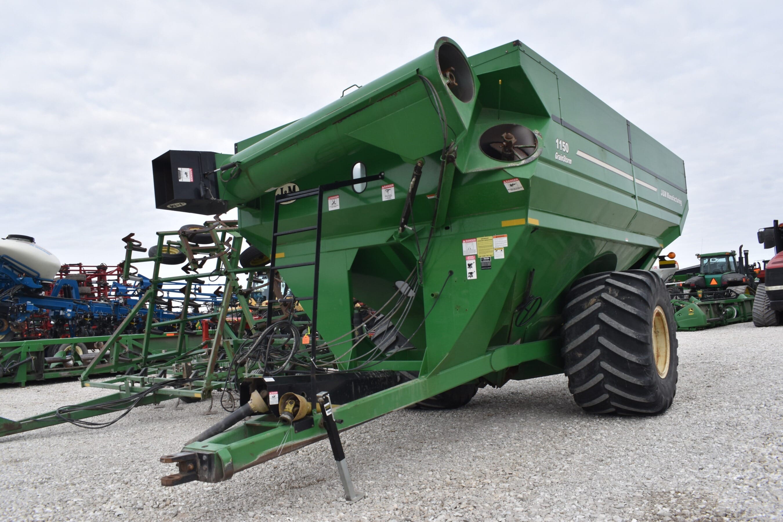 J&M 1150 Equipment Image0